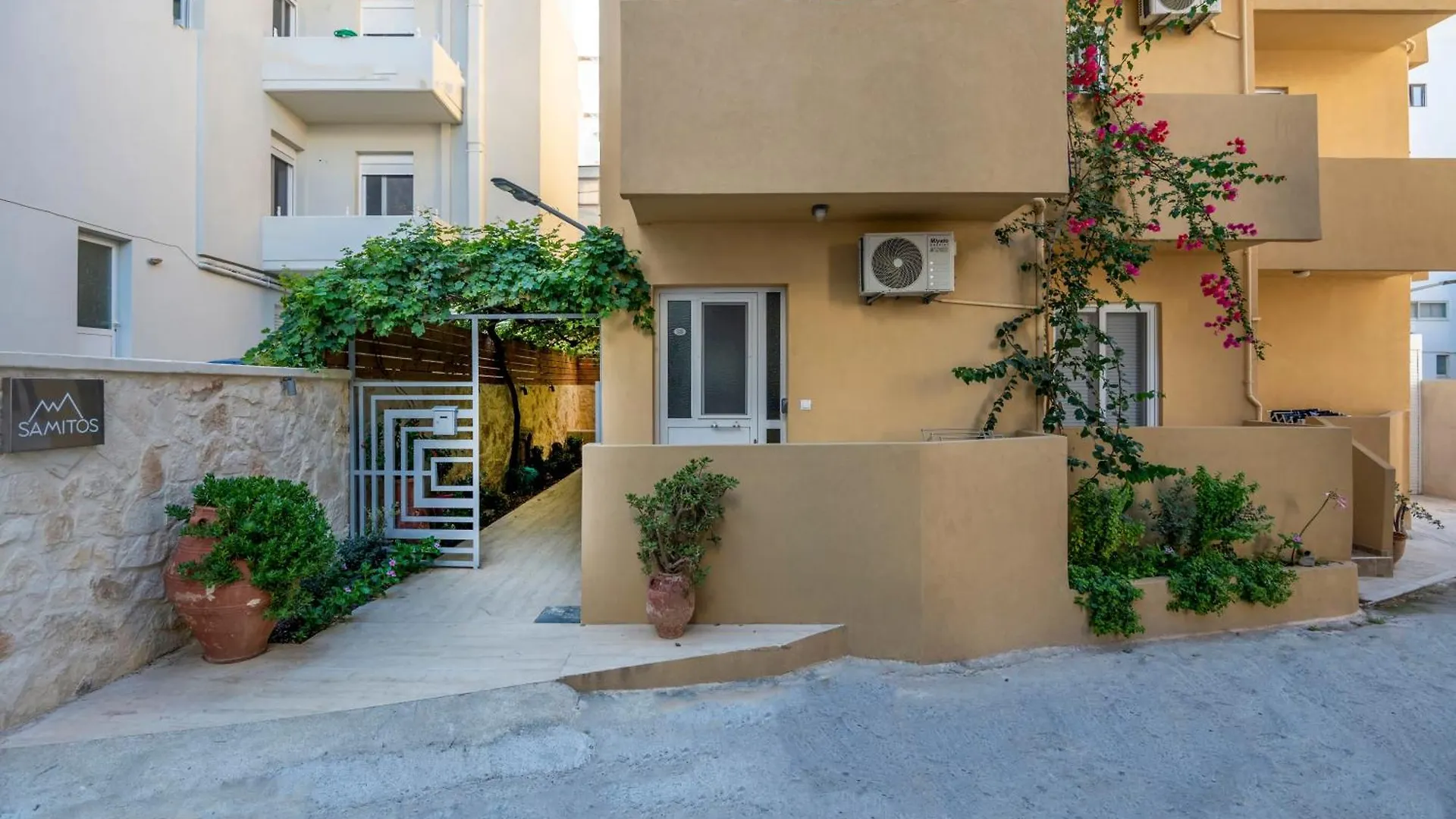Samitos Rooms Rethymno  0*, Rethymno (Crete) Greece